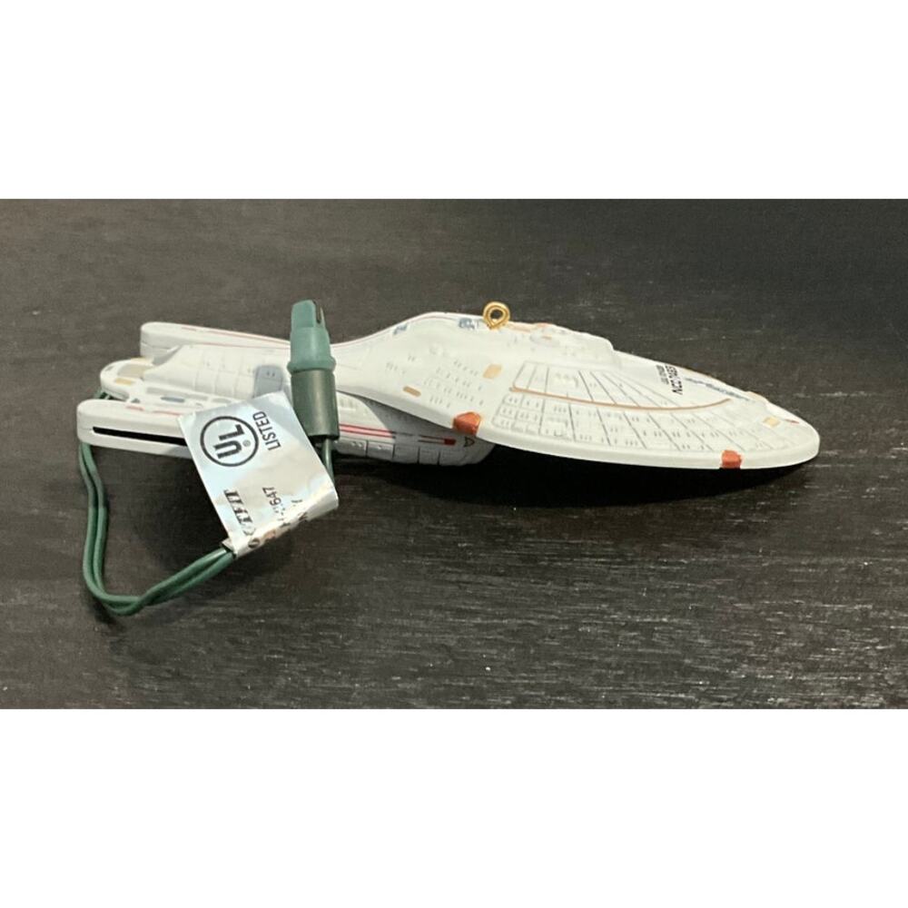 Star Trek Voyager USS Voyager Hallmark Ornament